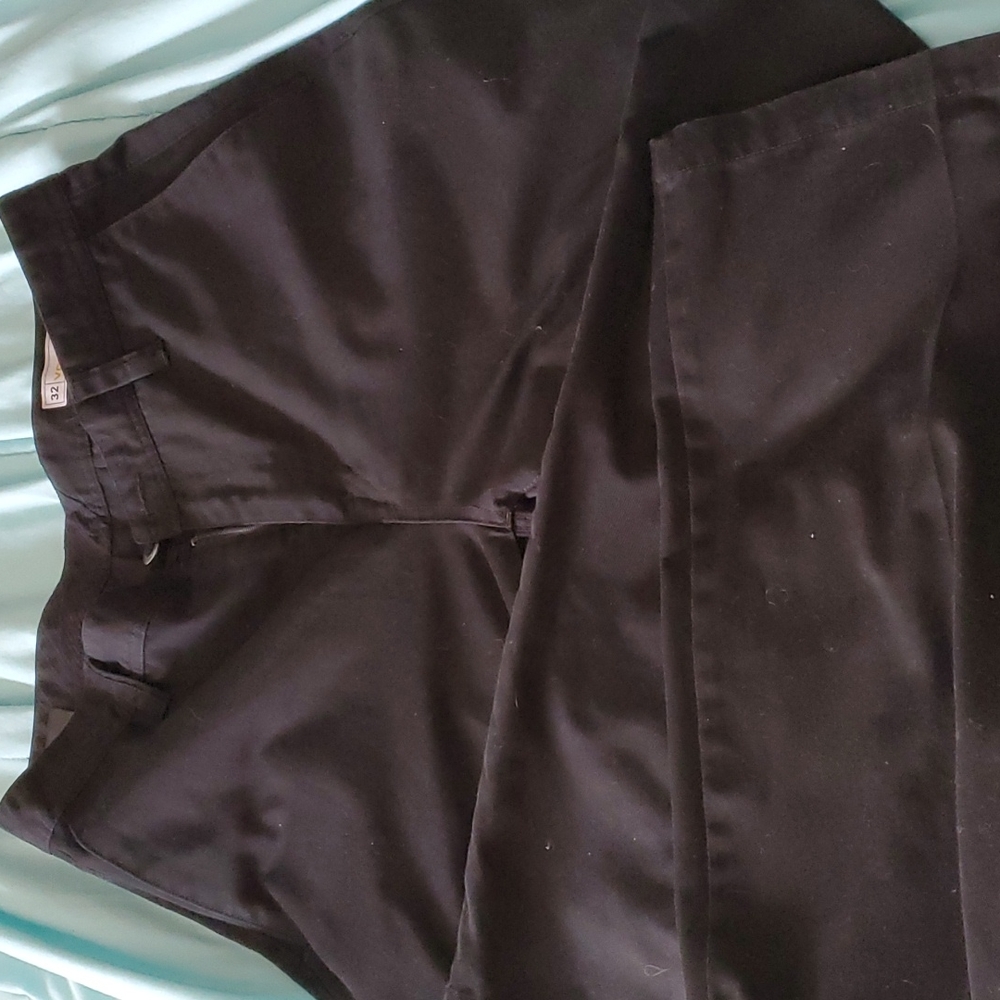 Volcom modern fit chino. 32.